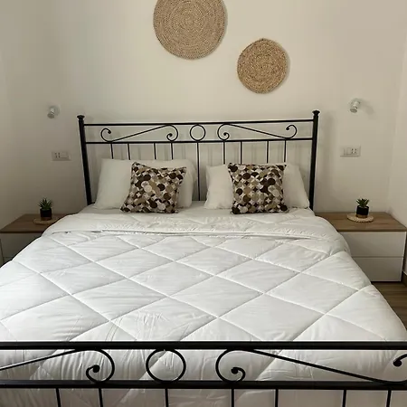 Δωμάτια σε οικογενειακή κατοικία Marina Casa