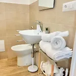 Marina Casa בית אירוח קאפוטרה